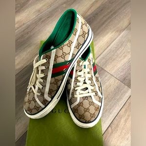 MEN’S GUCCI shoes